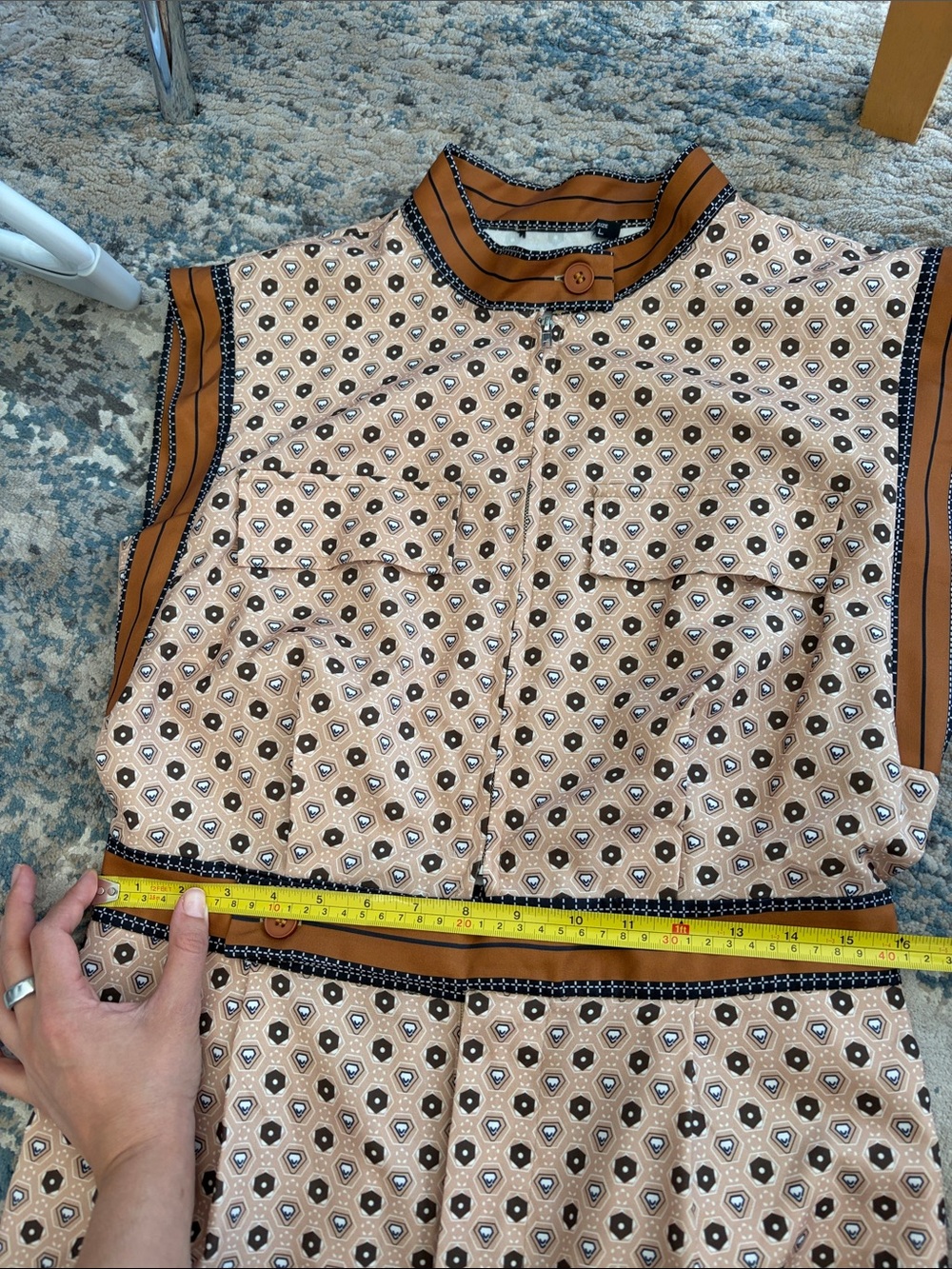 Ladies silky jumpsuit. Perfect condition. Size large. - Picture 9 of 11